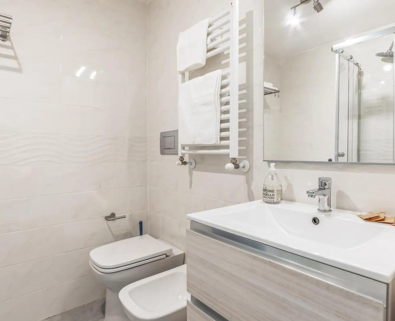 Benedetta Flat: Stylish & Cozy Apartment Rome